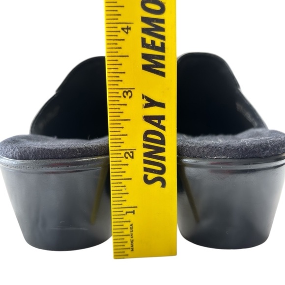 Clarks Bendables Black Leather Slip On Womens Size 7.5 Comfort Shoe Clogs Mule - Picture 5 of 7